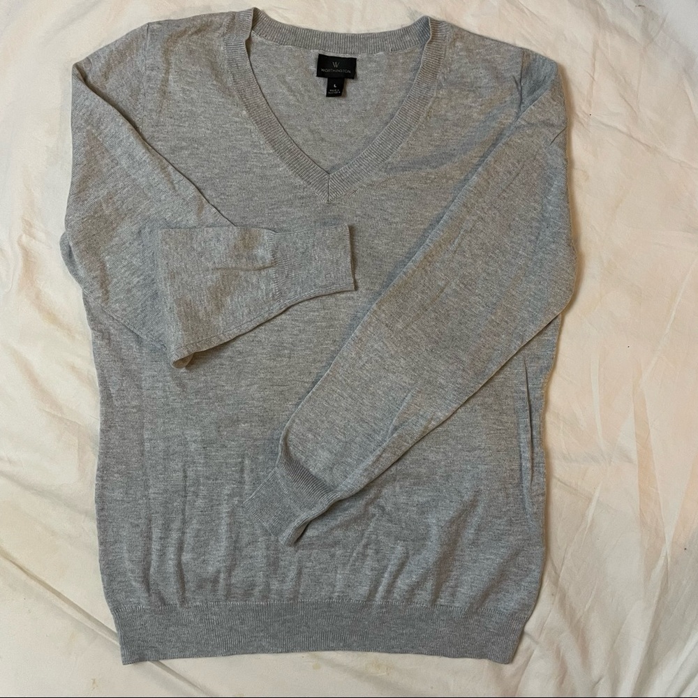 NWOT-Gray V-Neck Sweater Sz. Med. by Worthington- CLASSIC